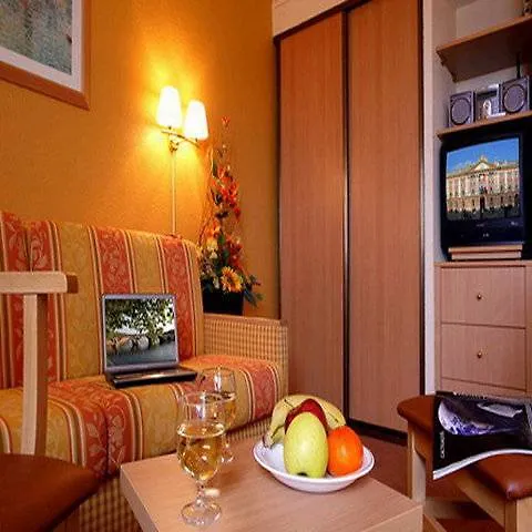 Citadines Wilson Toulouse Aparthotel 3*,